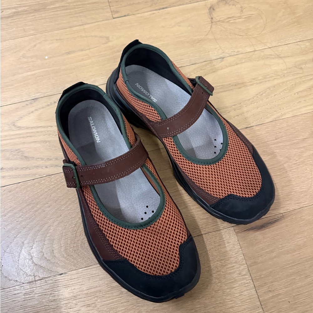 Salomon Marie-Jeanne ballet sneakers in Russet Black